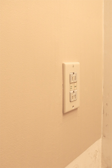 Smoothline wall plate retrofit
